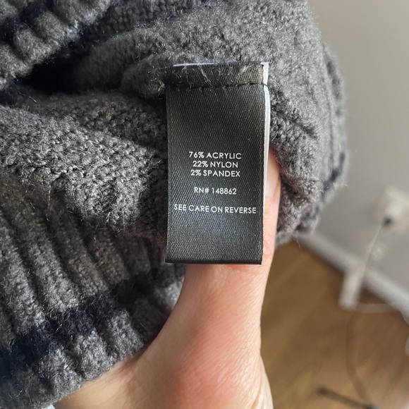 TORRID Grey Star Camo Print Knit Crewneck Sweater Women’s Size 0 Large - Picture 6 of 7